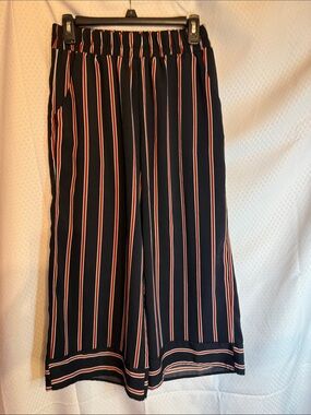 Kirious Navy vertical stripped ankle wide leg pants in a size L